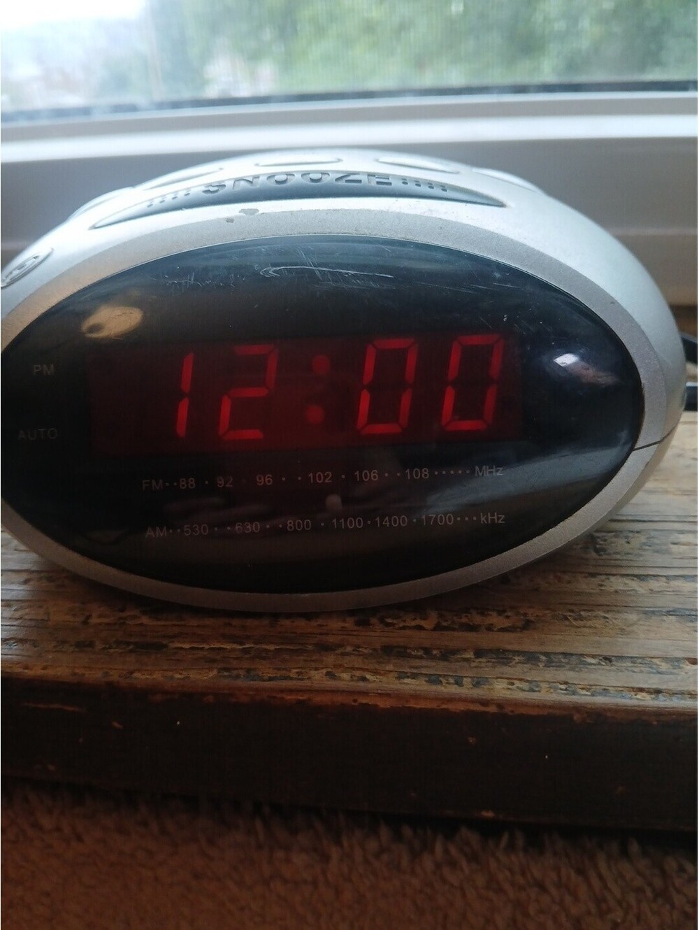 Durabrand AM/FM Digital Alarm Clock Radio CR-500 CR500 Vintage TESTED + WORKING